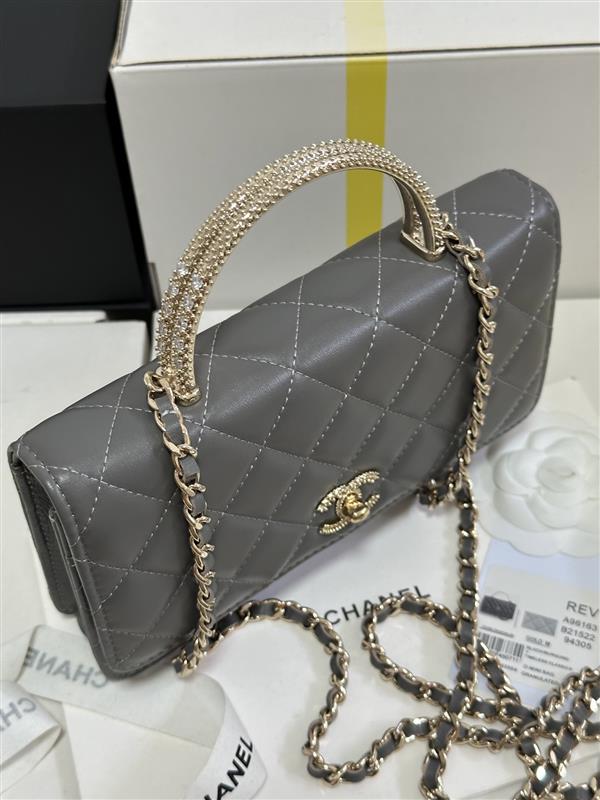 2026127205142424 700